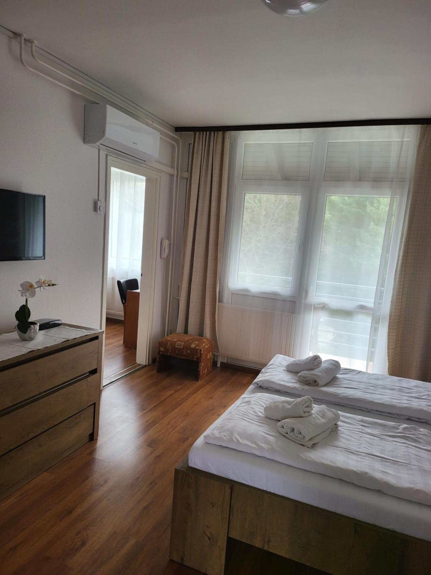 Solar Club Apartman Шопрон Екстериор снимка
